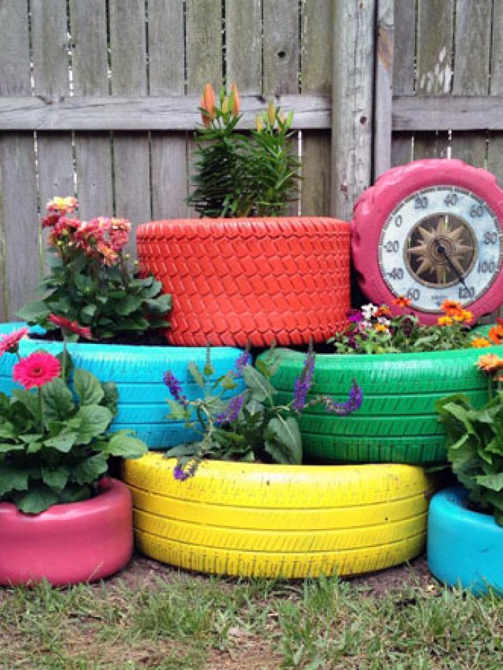 It's all gone potty! Recycling ideas for plants | The Joy of Plants